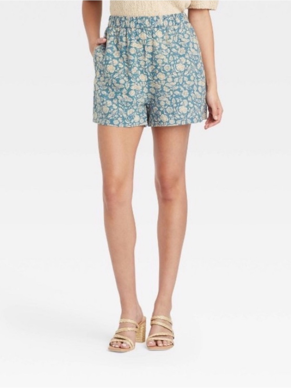 Universal Thread High Rise Blue Floral Linen Blend Pull On Shorts